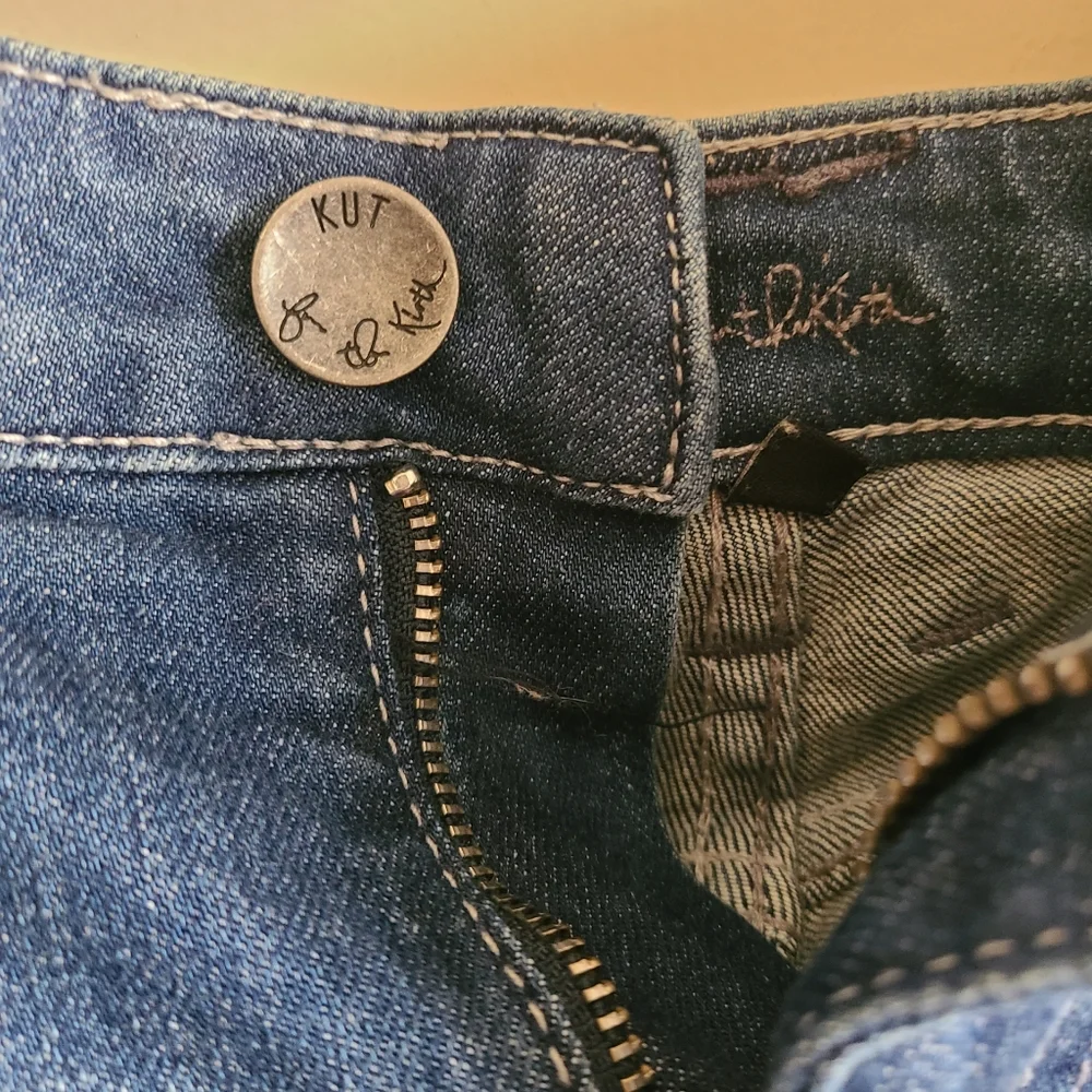 Kut From The Kloth Catherine Boyfriend Jeans Size 10 W 29 I 28 - Picture 2 of 12